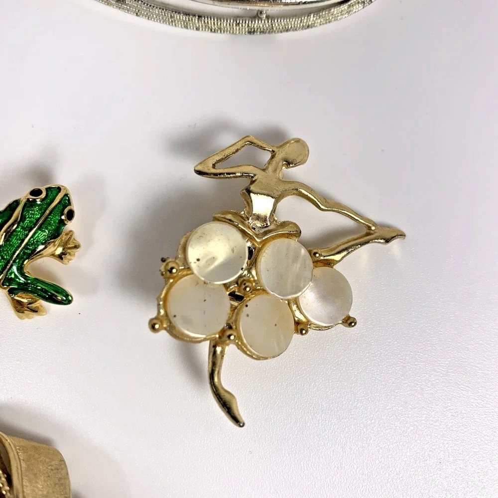 Lot Of 6 Vintage‎ Brooch Pins -Silver & Gold Tone